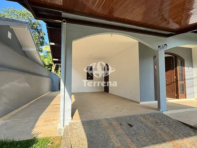 Casa com 350m² 3 quartos e 3 banheiros, para alugar, no bairro Passo Manso em Blumenau
