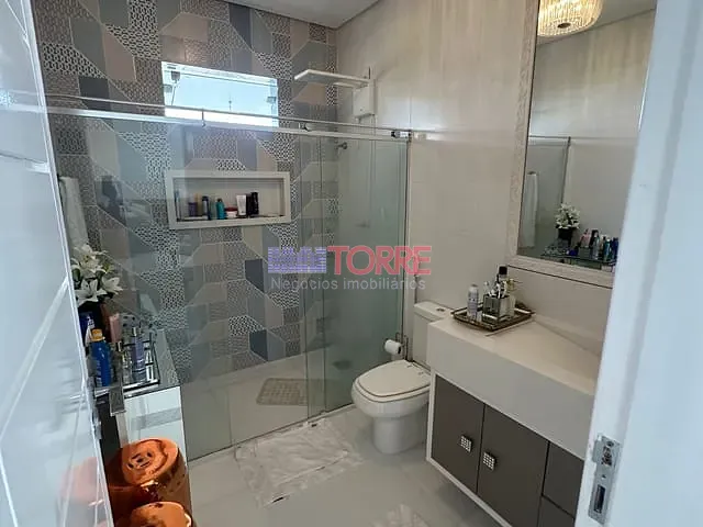 Casa com 405m² 4 quartos e 6 banheiros, à venda, no bairro Salobrinho em Ilhéus