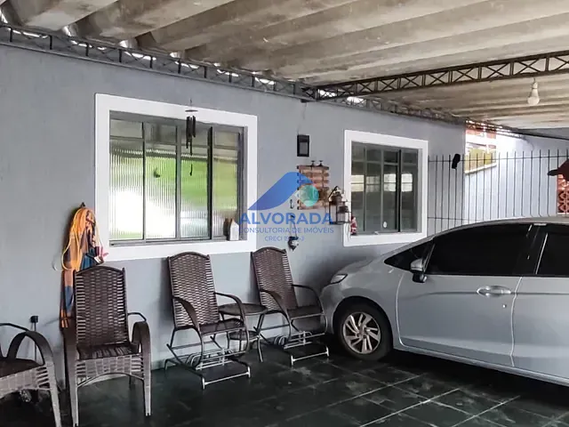Casa com 300m² 3 quartos e 3 banheiros, à venda, no bairro Vila Tesouro em São José dos Campos