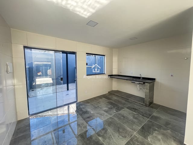 Casa com 100m² 2 quartos e 3 banheiros, para alugar, no bairro Jardim Atlântico Oeste (Itaipuaçu) em Maricá