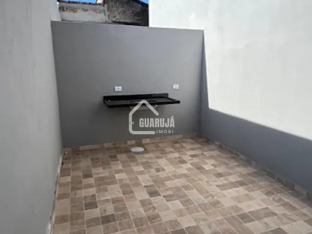 Casa 2 quartos e 2 banheiros, à venda, no bairro Vila Santa Rosa em Guarujá