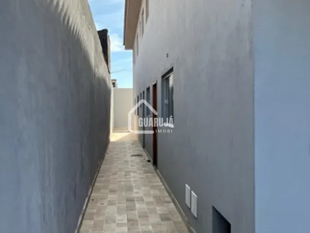 Casa 2 quartos e 2 banheiros, à venda, no bairro Vila Santa Rosa em Guarujá