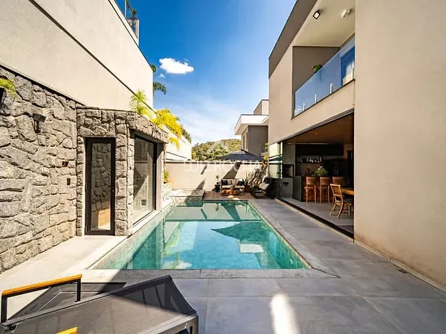 Casa com 420m² 5 quartos e 6 banheiros, à venda, no bairro Cidade Tamboré em Santana de Parnaíba