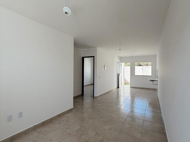Casa com 70m² 2 quartos e 1 banheiro, à venda, no bairro Residencial Centro da Serra em Serra