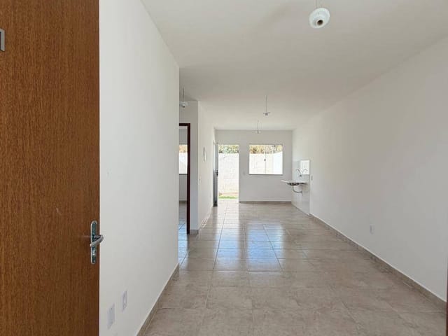 Casa com 70m² 2 quartos e 1 banheiro, à venda, no bairro Residencial Centro da Serra em Serra