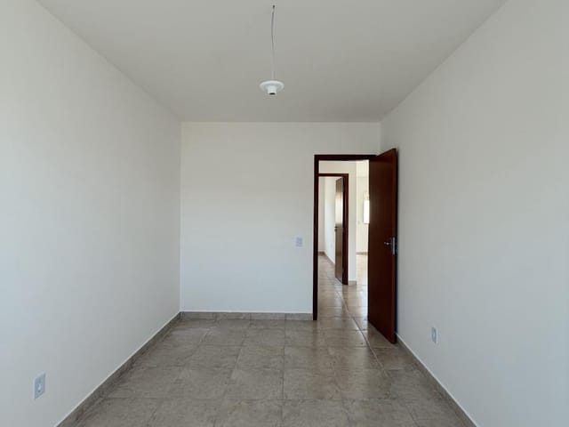 Casa com 70m² 2 quartos e 1 banheiro, à venda, no bairro Residencial Centro da Serra em Serra