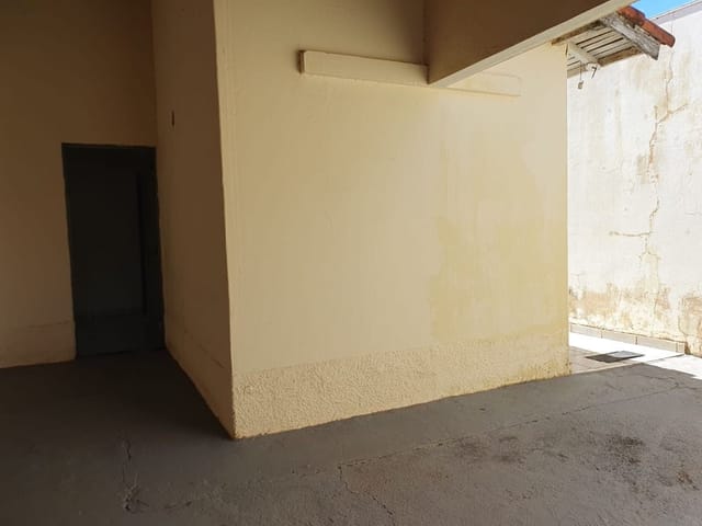 Casa com 170m² 2 quartos e 1 banheiro, à venda, no bairro Núcleo Habitacional Thereza Maria Barbieri em Birigüi