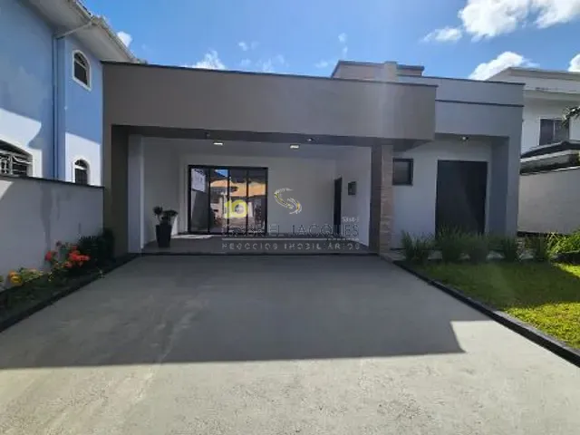Casa com 430m² 4 quartos e 3 banheiros, à venda, no bairro Pedra Branca em Palhoça