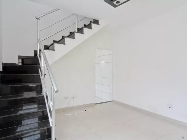 Sobrado 3 quartos e 2 banheiros, à venda, no bairro Chora Menino em São Paulo
