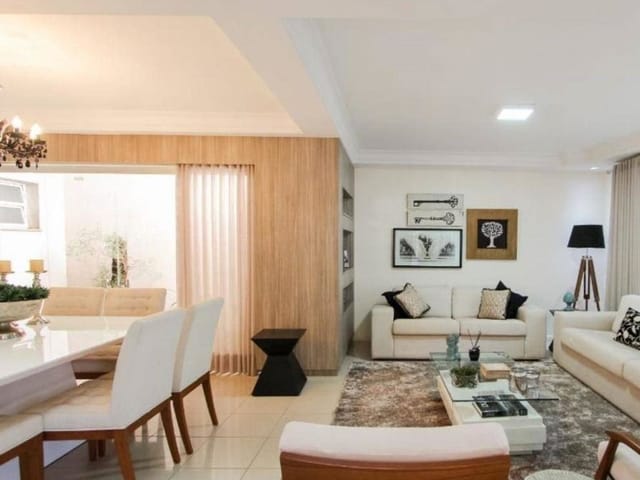 Casa com 600m² 4 quartos e 4 banheiros, à venda, no bairro Campo Belo em Londrina