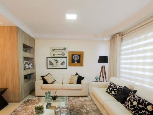 Casa com 600m² 4 quartos e 4 banheiros, à venda, no bairro Campo Belo em Londrina