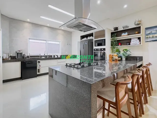 Casa com 541m² 5 quartos e 6 banheiros, à venda ou para alugar, no bairro Condomínio Residencial Jaguary em São José dos Campos