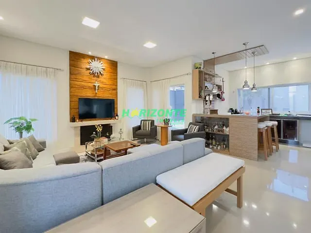 Casa com 541m² 5 quartos e 6 banheiros, à venda ou para alugar, no bairro Condomínio Residencial Jaguary em São José dos Campos