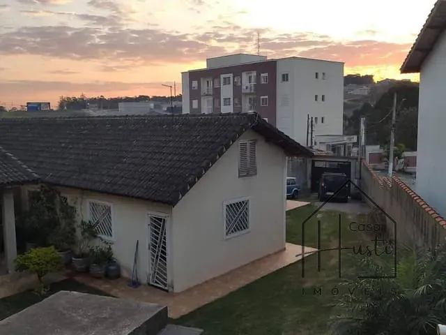 Casa com 600m² 3 quartos e 2 banheiros, à venda, no bairro Outeiro de Passárgada em Cotia