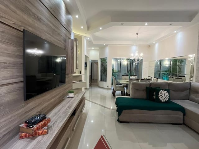Casa com 200m² 3 quartos e 2 banheiros, à venda, no bairro Prolongamento Ana Dorothea em Franca