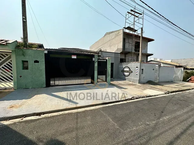 Casa com 250m² 3 quartos e 2 banheiros, à venda, no bairro Europa em Jaguariúna