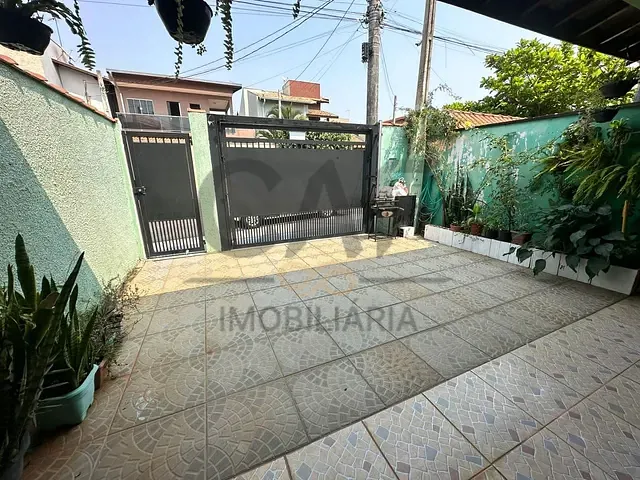 Casa com 250m² 3 quartos e 2 banheiros, à venda, no bairro Europa em Jaguariúna