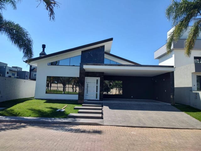 Casa com 400m² 3 quartos e 4 banheiros, à venda, no bairro Ingleses do Rio Vermelho em Florianópolis