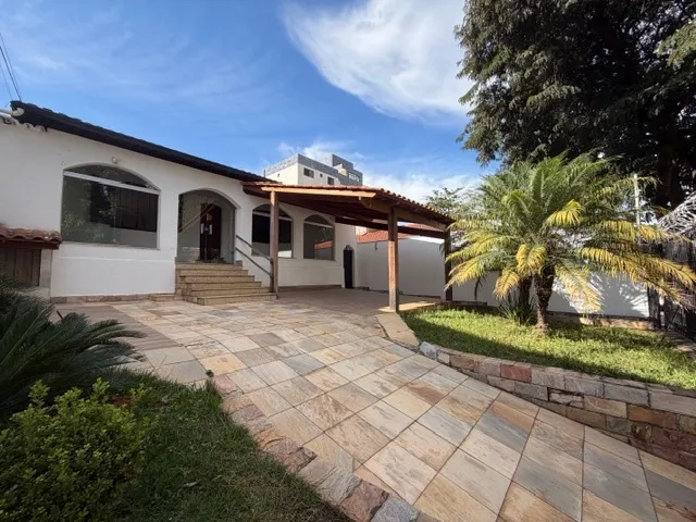 Casa de 3 quartos ( 1 suíte) no Liberdade - ALUGUEL