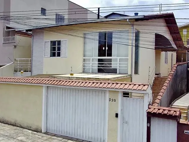 Casa com 275m² 3 quartos e 2 banheiros, à venda, no bairro Jardim das Hortênsias em Poços de Caldas