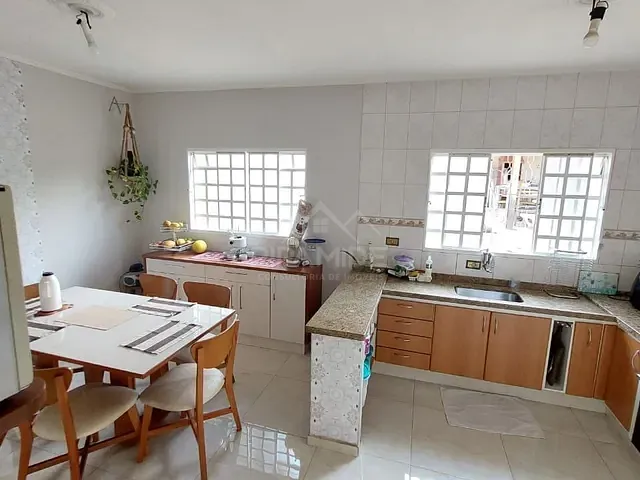 Casa com 275m² 3 quartos e 2 banheiros, à venda, no bairro Jardim das Hortênsias em Poços de Caldas