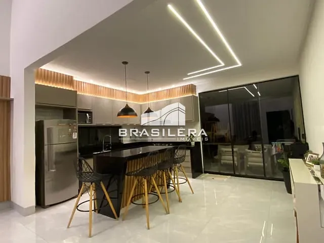 Casa com 520m² 3 quartos e 5 banheiros, à venda, no bairro Vila Maria em Aparecida de Goiânia