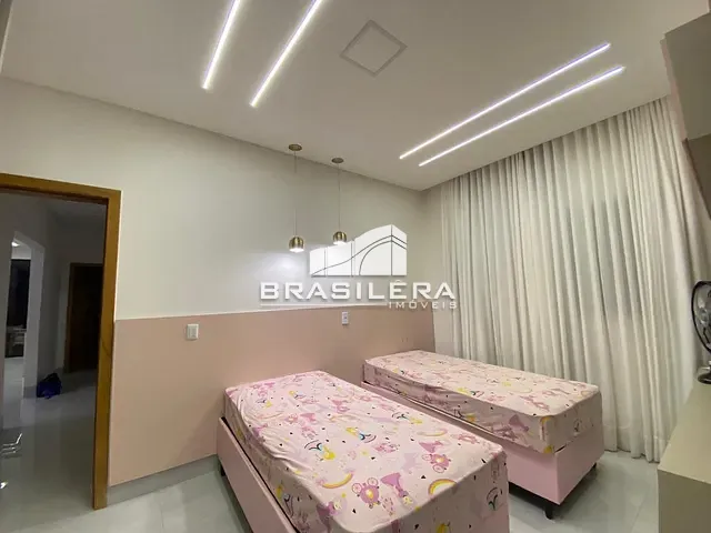 Casa com 520m² 3 quartos e 5 banheiros, à venda, no bairro Vila Maria em Aparecida de Goiânia