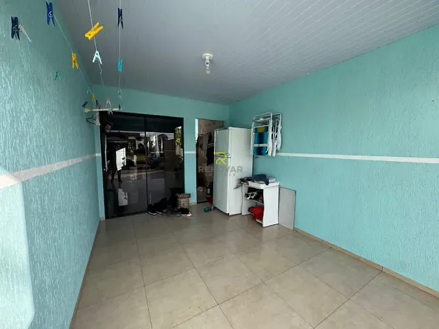 Casa com 350m² 4 quartos e 2 banheiros, à venda, no bairro Cascavel em Guarapuava