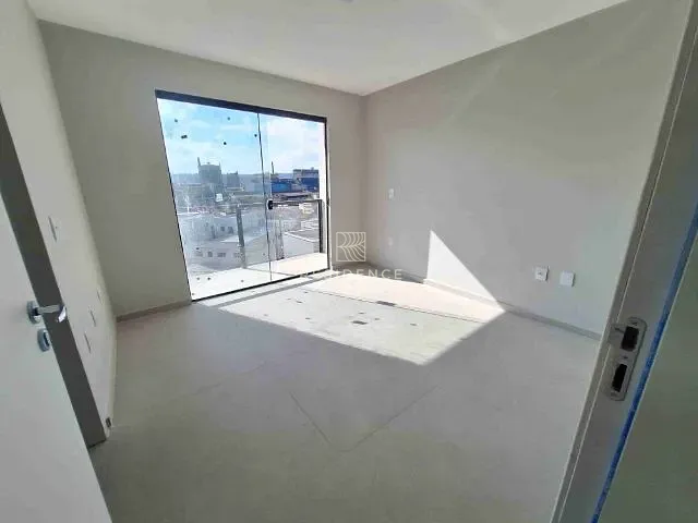 Casa com 150m² 2 quartos e 3 banheiros, à venda, no bairro Rústico em Volta Redonda