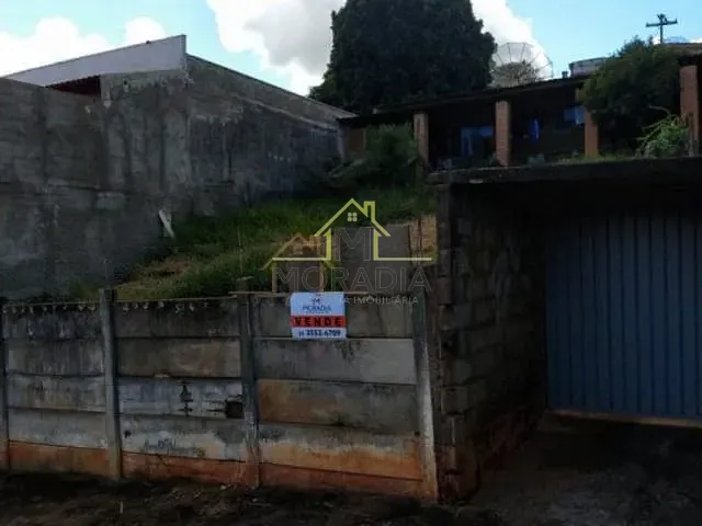 Casa com 450m² 2 quartos e 1 banheiro, à venda, no bairro Parque do Lago em Guaxupé