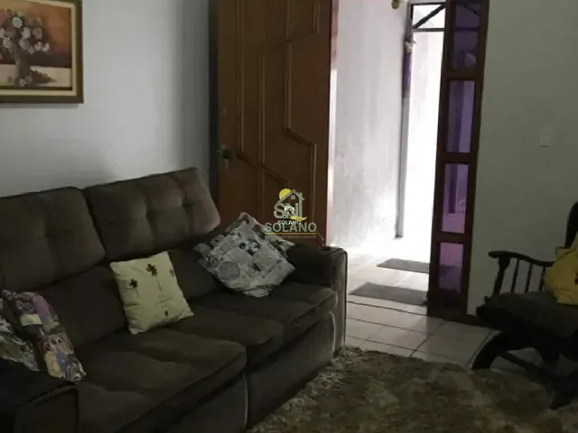 Casa com 240m² 4 quartos e 2 banheiros, à venda, no bairro Vila Rosa em Goiânia