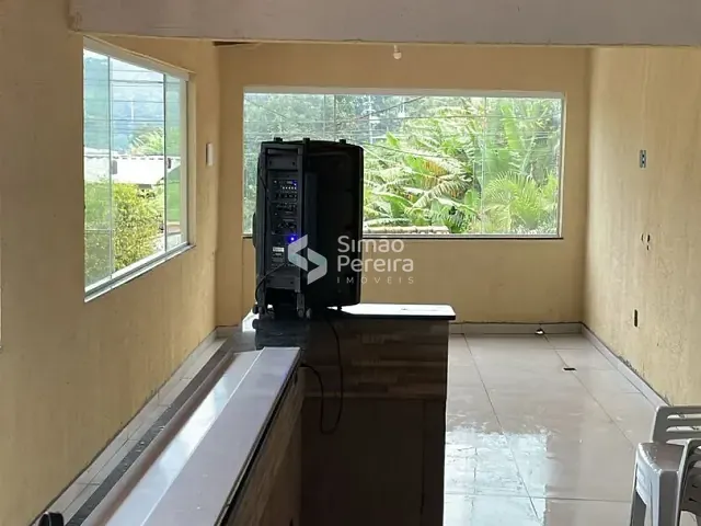 Casa 4 quartos e 3 banheiros, à venda, no bairro Quitandinha em Petrópolis
