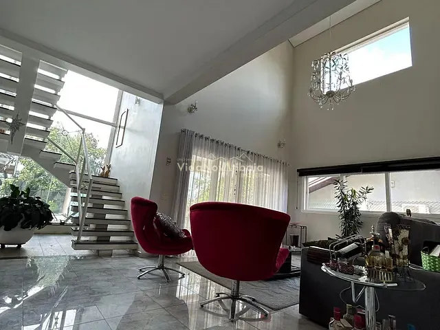 Casa com 816m² 5 quartos e 5 banheiros, à venda, no bairro Guaxinduva em Atibaia