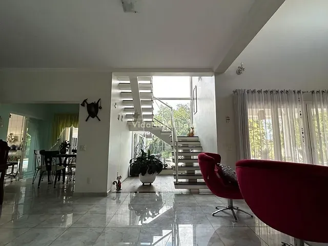 Casa com 816m² 5 quartos e 5 banheiros, à venda, no bairro Guaxinduva em Atibaia