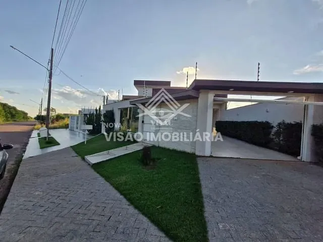 Casa com 492m² 3 quartos e 1 banheiro, para alugar, no bairro Setor Comercial em Sinop