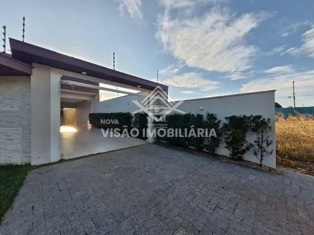 Casa com 492m² 3 quartos e 1 banheiro, para alugar, no bairro Setor Comercial em Sinop