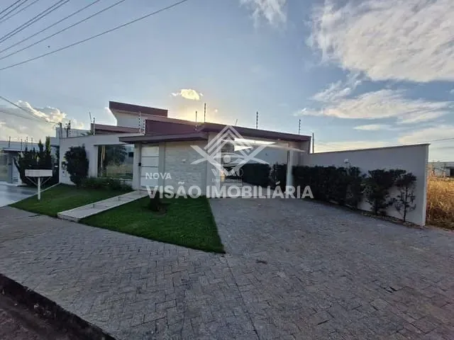 Casa com 492m² 3 quartos e 1 banheiro, para alugar, no bairro Setor Comercial em Sinop