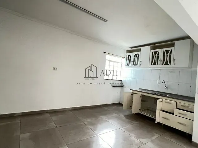 Casa 3 quartos e 2 banheiros, à venda, no bairro Alto Ipiranga em Mogi das Cruzes