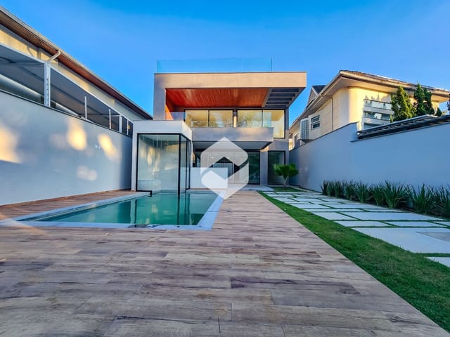 Casa com 360m², à venda, no bairro Barra da Tijuca em Rio de Janeiro