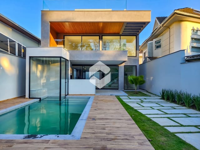 Casa com 360m², à venda, no bairro Barra da Tijuca em Rio de Janeiro