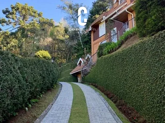 Casa com 1664m² 5 quartos e 8 banheiros, à venda, no bairro Jardim Véu da Noiva em Campos Do Jordão