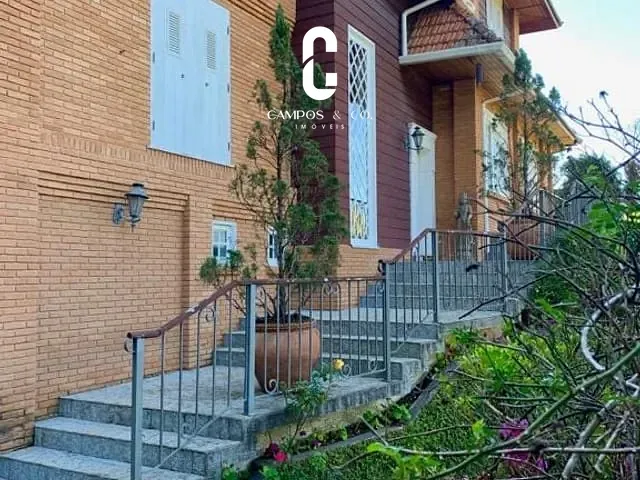 Casa com 1664m² 5 quartos e 8 banheiros, à venda, no bairro Jardim Véu da Noiva em Campos Do Jordão