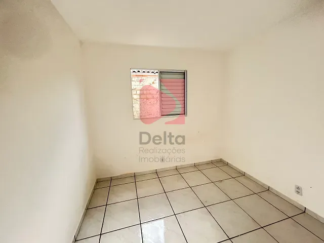 Casa 2 quartos e 1 banheiro, à venda, no bairro Parque Terras de Santa Maria em Pirassununga