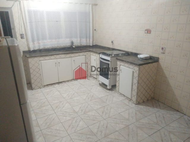 Casa com 250m², à venda, no bairro Vila Rica em Pindamonhangaba