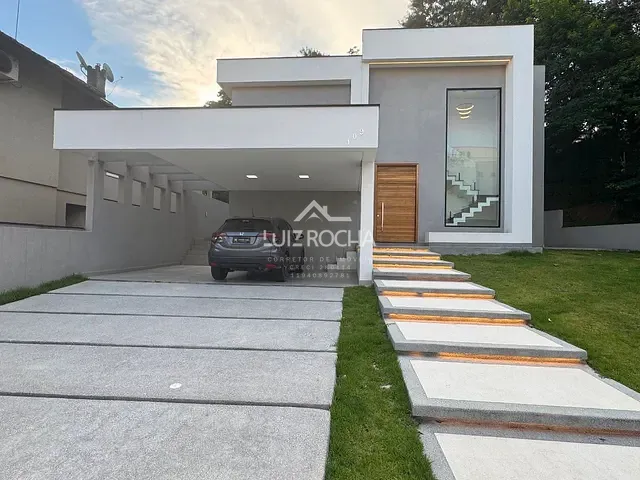 Casa com 503m² 3 quartos e 5 banheiros, à venda, no bairro Parque Nova Jandira em Jandira