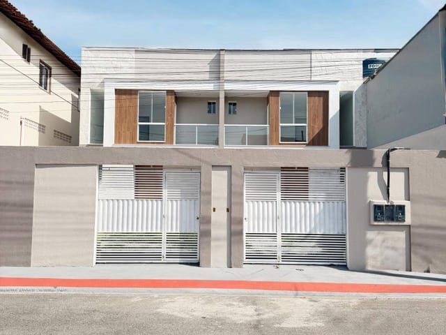 Casa com 106m² 3 quartos e 2 banheiros, à venda, no bairro Balneário de Carapebus em Serra