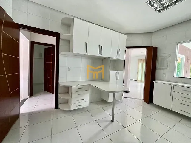 Casa com 500m² 4 quartos e 6 banheiros, à venda, no bairro Parque Verde em Belém