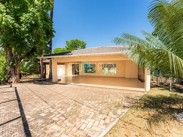 Casa com 2500m² 4 quartos e 5 banheiros, à venda, no bairro Jardim Botânico em Brasília