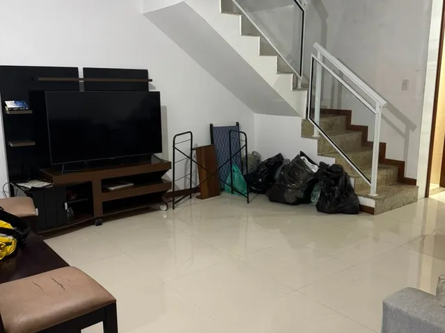Casa 2 quartos e 3 banheiros, à venda, no bairro Serra Grande em Niterói