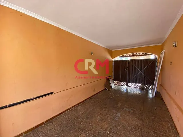 Casa com 2415m² 5 quartos e 3 banheiros, à venda, no bairro Centro em Taquaritinga